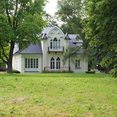 Bed and Breakfast Roskosz Zespol Dworsko Parkowy Бяла-Подляска Экстерьер фото