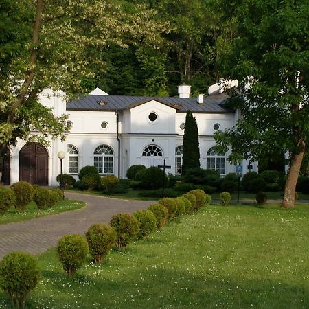 Bed and Breakfast Roskosz Zespol Dworsko Parkowy Бяла-Подляска Экстерьер фото