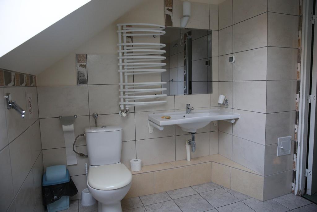 Bed and Breakfast Roskosz Zespol Dworsko Parkowy Бяла-Подляска Экстерьер фото