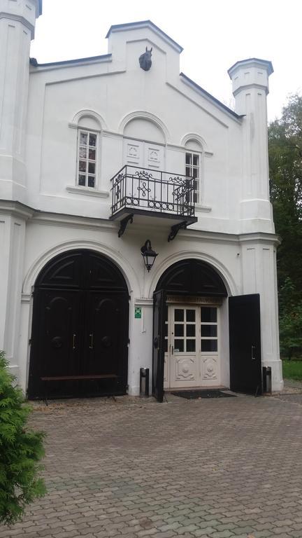 Bed and Breakfast Roskosz Zespol Dworsko Parkowy Бяла-Подляска Экстерьер фото