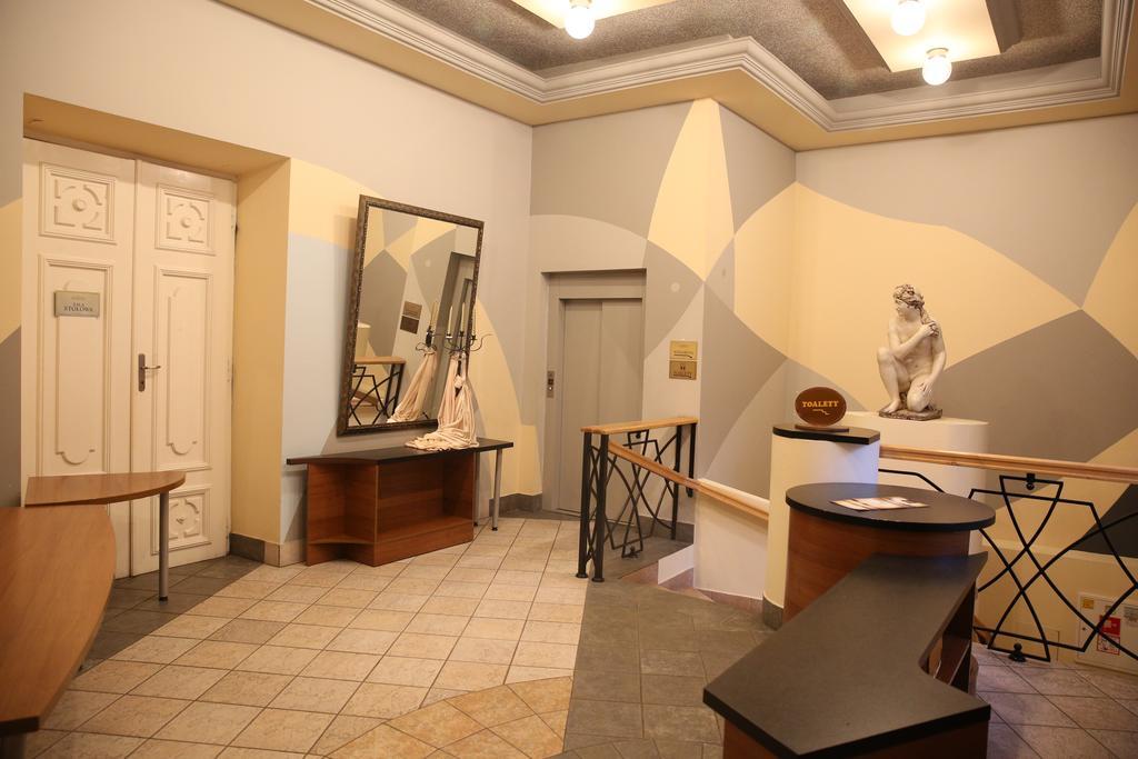 Bed and Breakfast Roskosz Zespol Dworsko Parkowy Бяла-Подляска Экстерьер фото