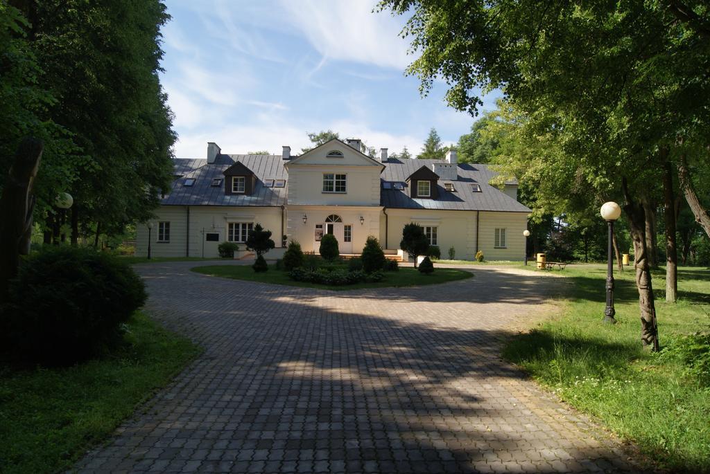 Bed and Breakfast Roskosz Zespol Dworsko Parkowy Бяла-Подляска Экстерьер фото