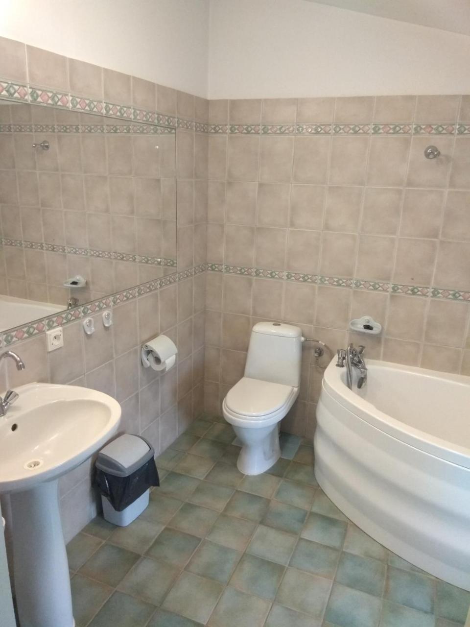 Bed and Breakfast Roskosz Zespol Dworsko Parkowy Бяла-Подляска Экстерьер фото