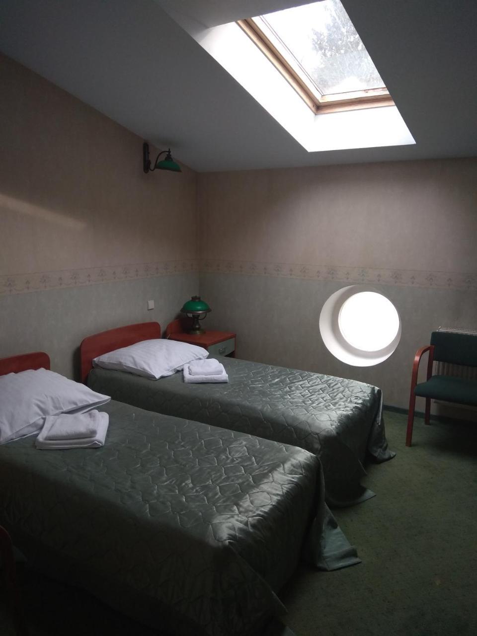 Bed and Breakfast Roskosz Zespol Dworsko Parkowy Бяла-Подляска Экстерьер фото
