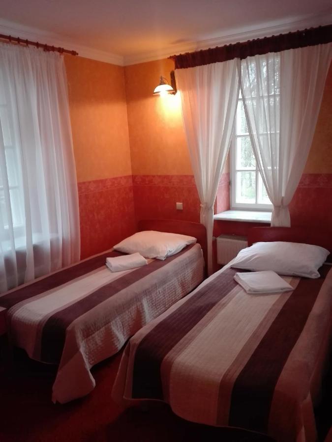 Bed and Breakfast Roskosz Zespol Dworsko Parkowy Бяла-Подляска Экстерьер фото