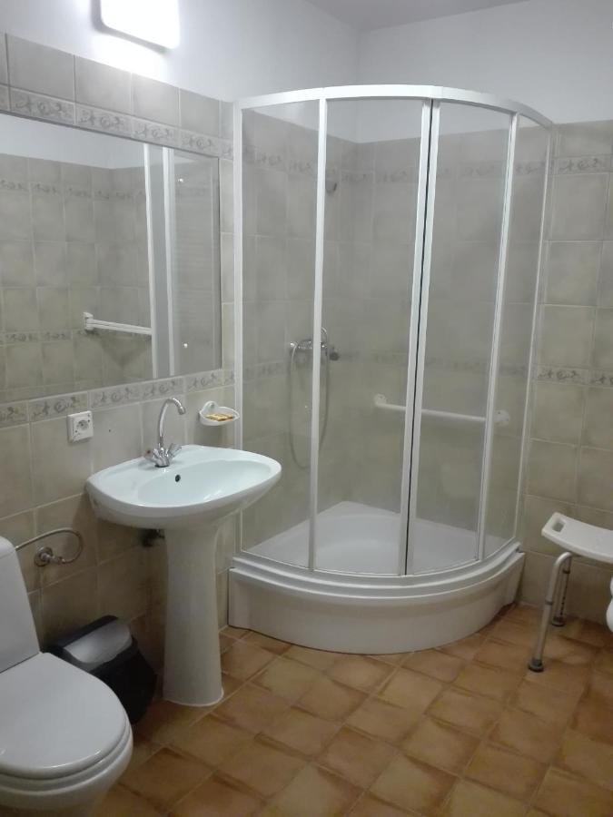 Bed and Breakfast Roskosz Zespol Dworsko Parkowy Бяла-Подляска Экстерьер фото